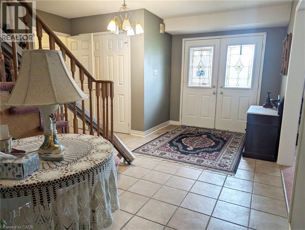 537 Westman Avenue, Peterborough, Ontario  K9K 2E6 - Photo 2 - 40774270