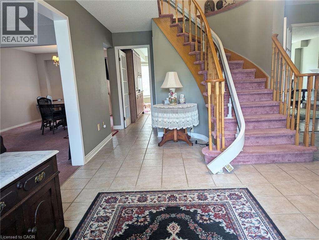 537 Westman Avenue, Peterborough, Ontario  K9K 2E6 - Photo 3 - 40774270