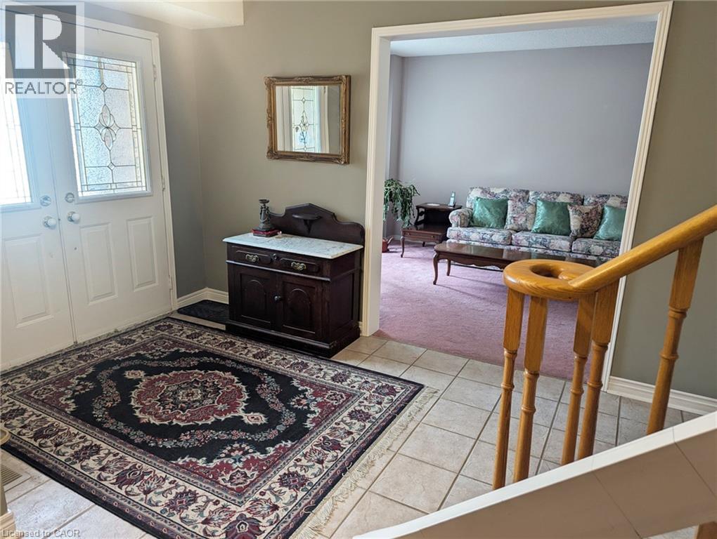 537 Westman Avenue, Peterborough, Ontario  K9K 2E6 - Photo 4 - 40774270