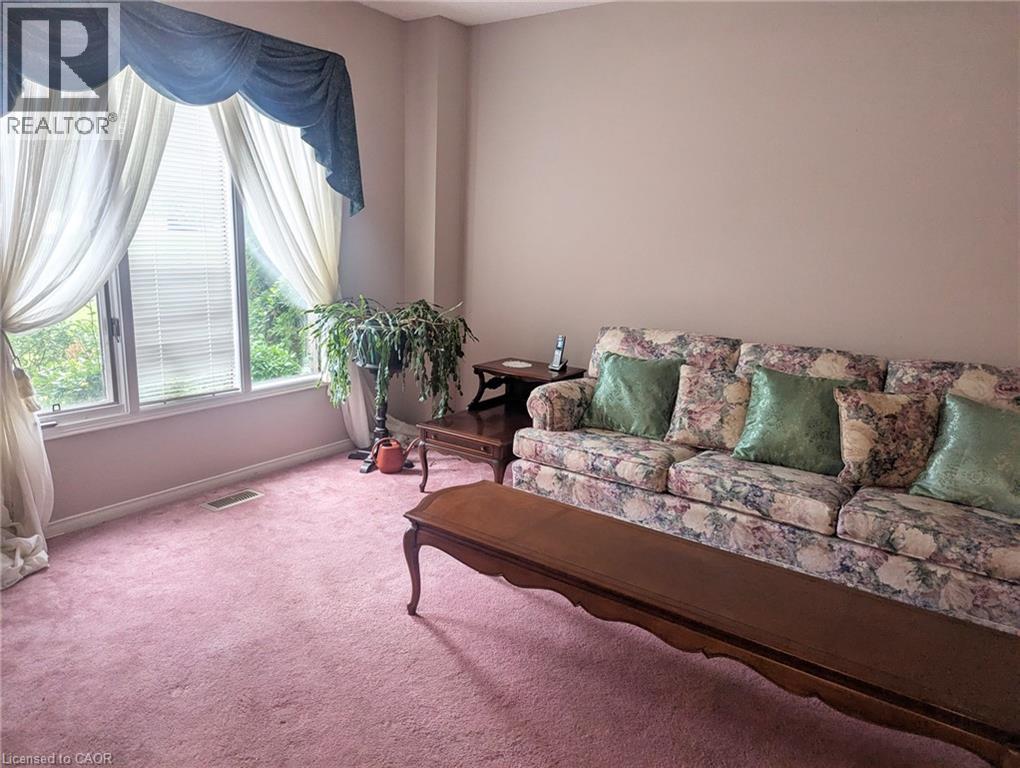 537 Westman Avenue, Peterborough, Ontario  K9K 2E6 - Photo 5 - 40774270