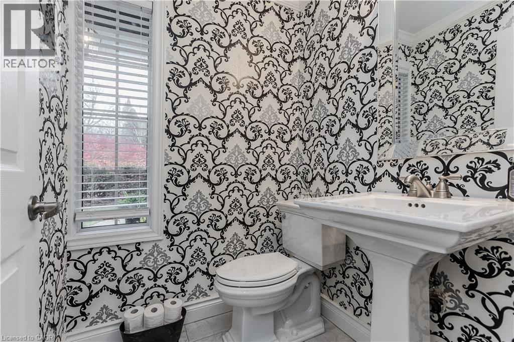 112 Hillcrest Avenue, Dundas, Ontario  L9H 4X3 - Photo 15 - 40773999