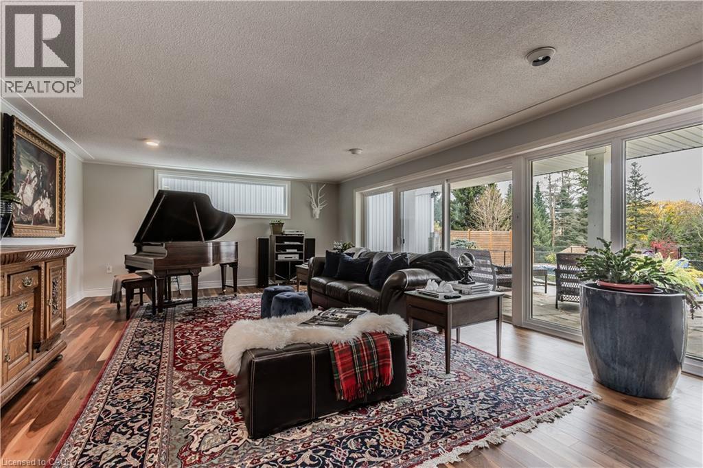 112 Hillcrest Avenue, Dundas, Ontario  L9H 4X3 - Photo 36 - 40773999