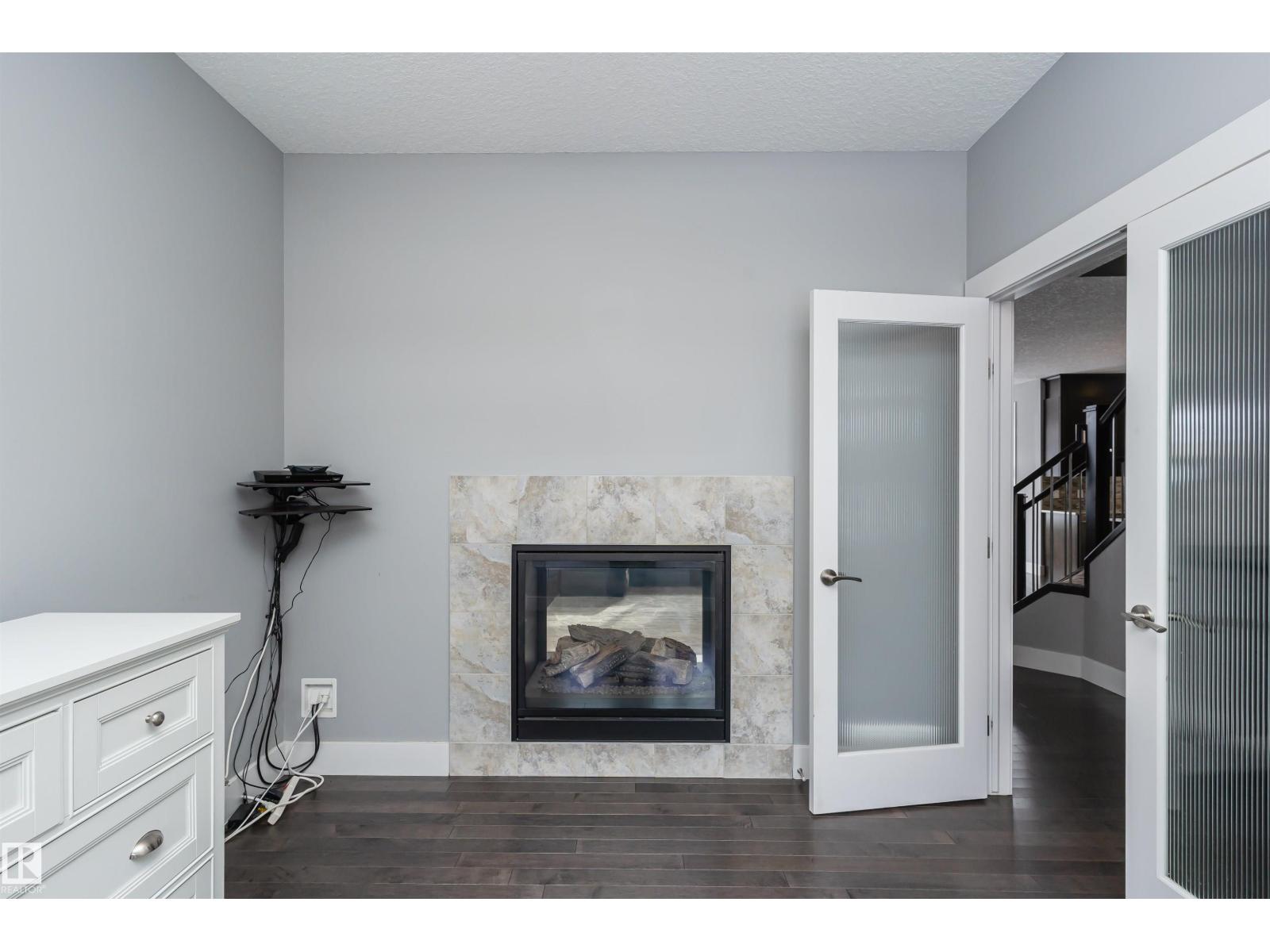 837 Hodgins Rd Nw, Edmonton, Alberta  T6M 0K8 - Photo 7 - E4459932