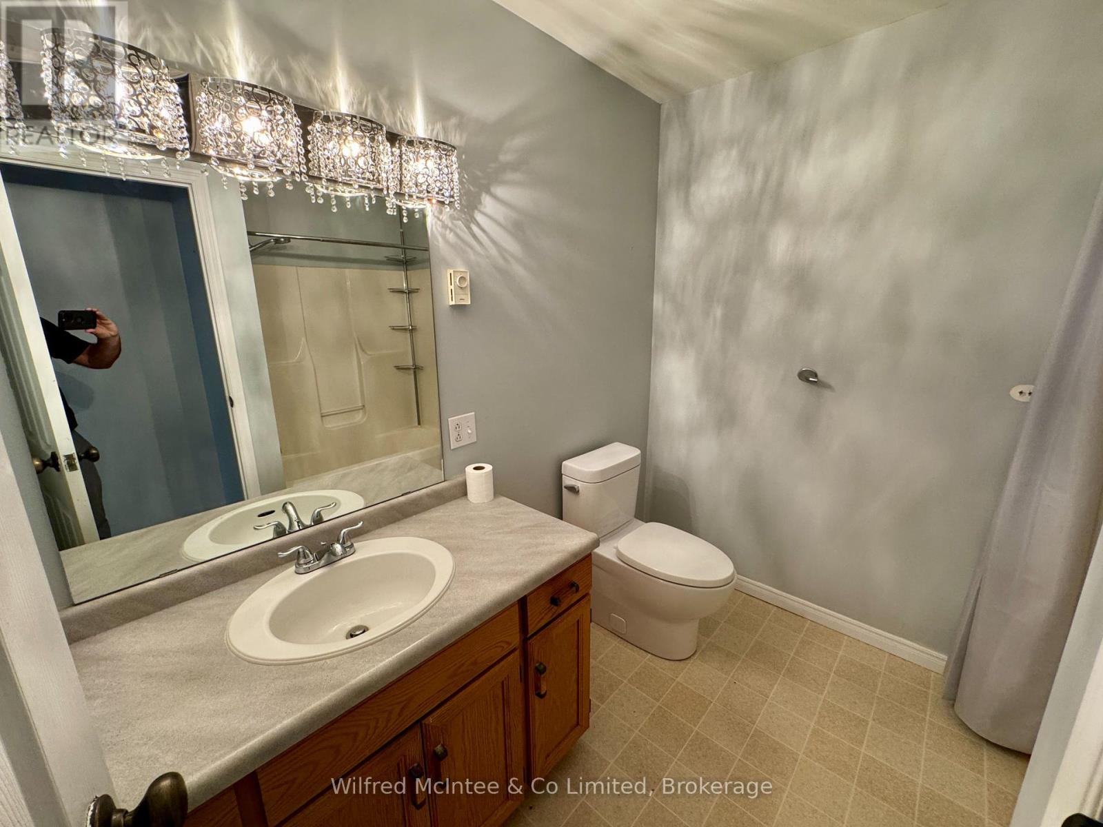 305 - 225 Hinks Street, Brockton, Ontario  N0G 2V0 - Photo 11 - X12432098