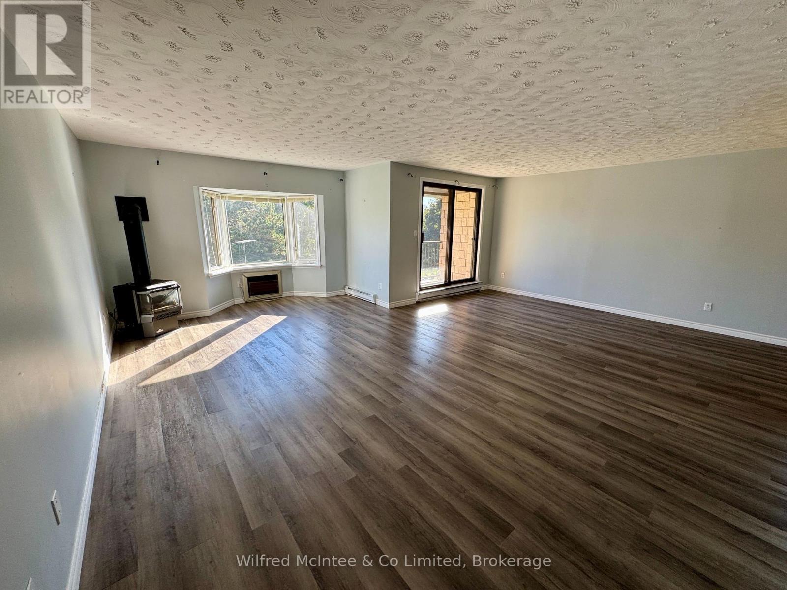 305 - 225 Hinks Street, Brockton, Ontario  N0G 2V0 - Photo 3 - X12432098