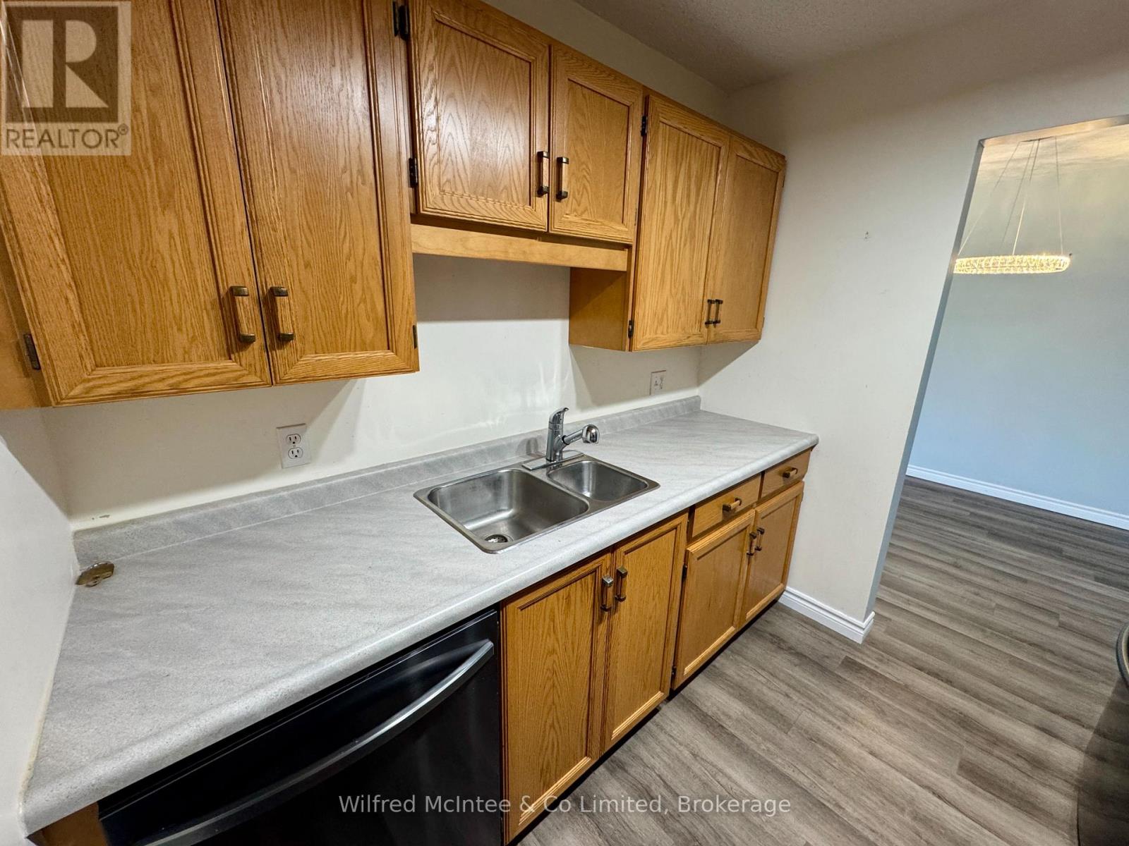 305 - 225 Hinks Street, Brockton, Ontario  N0G 2V0 - Photo 7 - X12432098
