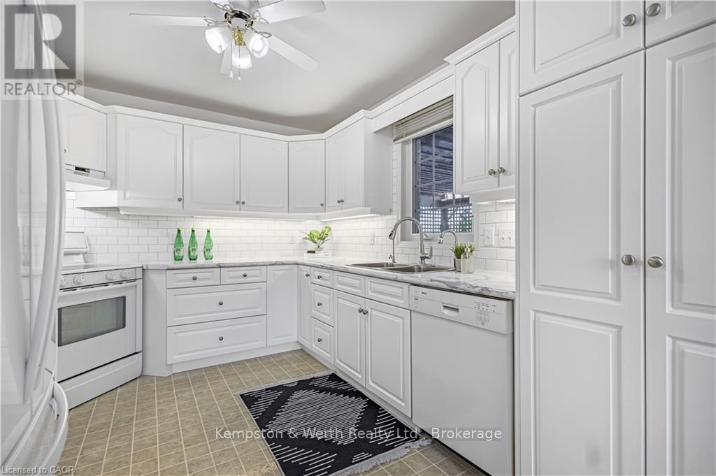 790 Lavery Street, North Perth, Ontario  N4W 3T4 - Photo 10 - X12432121