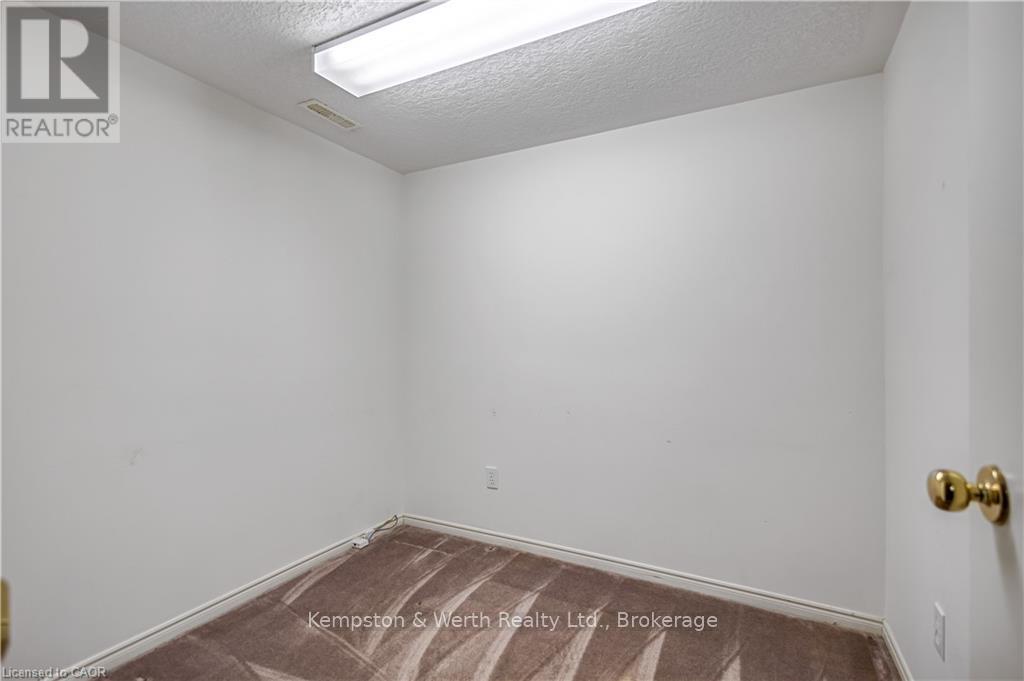 790 Lavery Street, North Perth, Ontario  N4W 3T4 - Photo 31 - X12432121