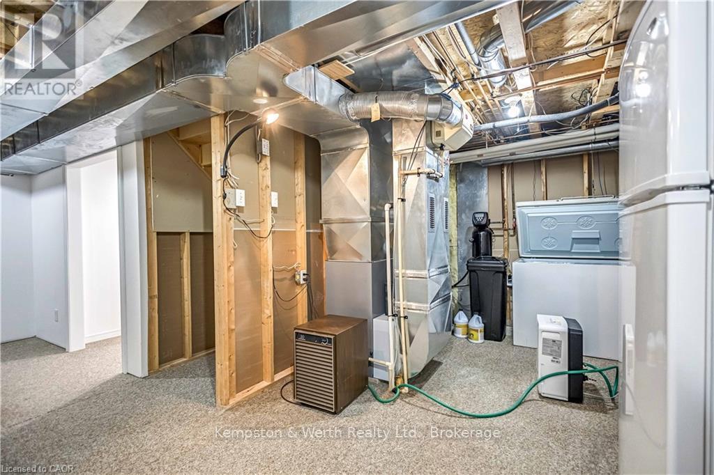 790 Lavery Street, North Perth, Ontario  N4W 3T4 - Photo 35 - X12432121