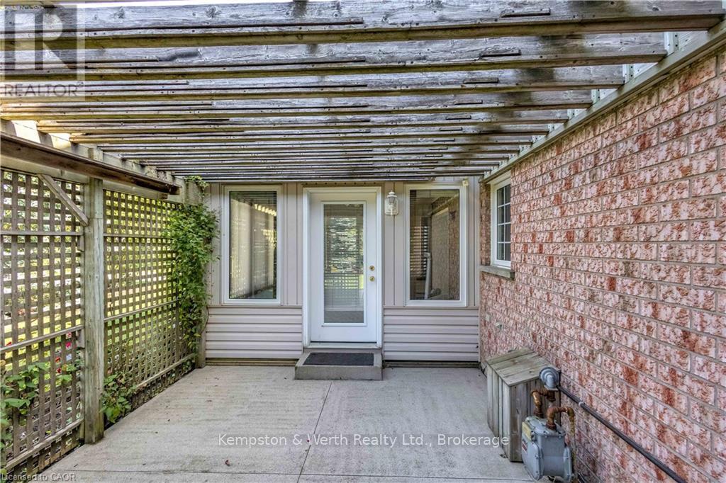 790 Lavery Street, North Perth, Ontario  N4W 3T4 - Photo 38 - X12432121