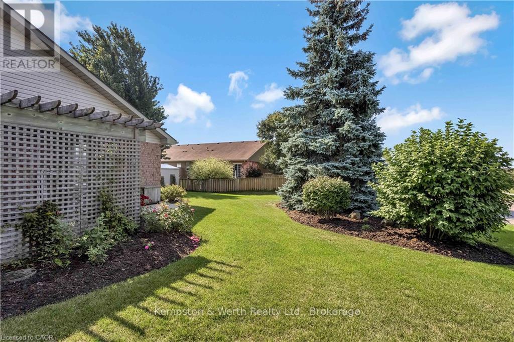 790 Lavery Street, North Perth, Ontario  N4W 3T4 - Photo 41 - X12432121