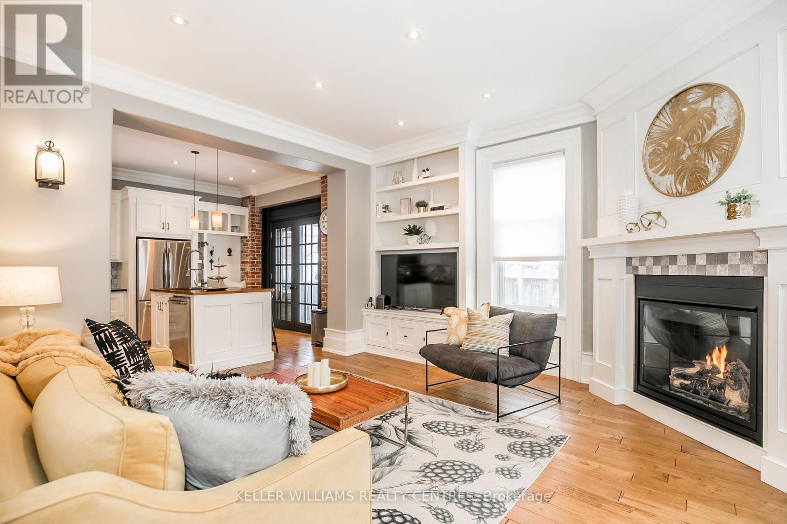 329 Park Avenue, Newmarket, Ontario  L3Y 1V4 - Photo 7 - N12422206