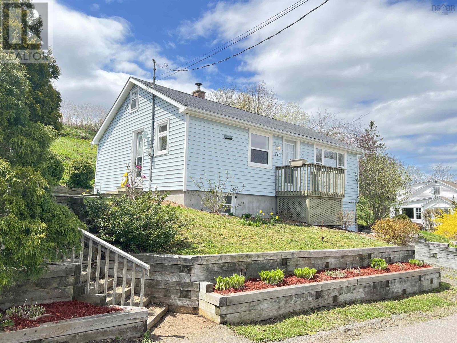 179 Second Avenue, Digby, Nova Scotia  B0V 1A0 - Photo 1 - 202524578