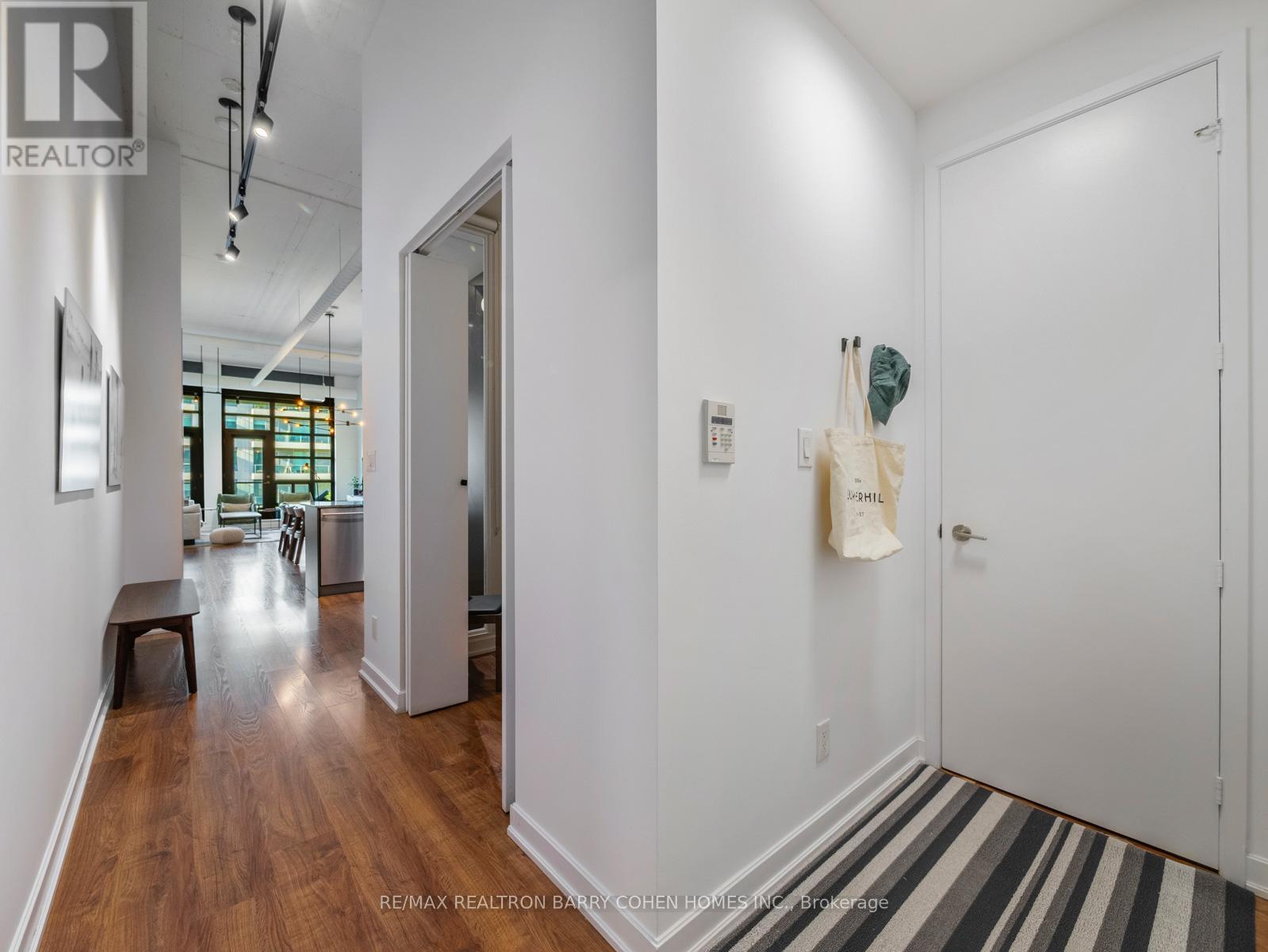 307 - 380 Macpherson Avenue, Toronto, Ontario  M4V 3E3 - Photo 2 - C12432002