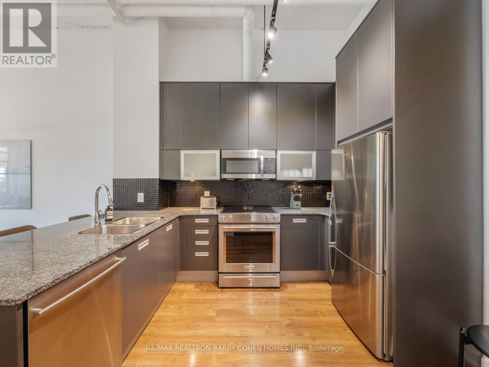 307 - 380 Macpherson Avenue, Toronto, Ontario  M4V 3E3 - Photo 4 - C12432002