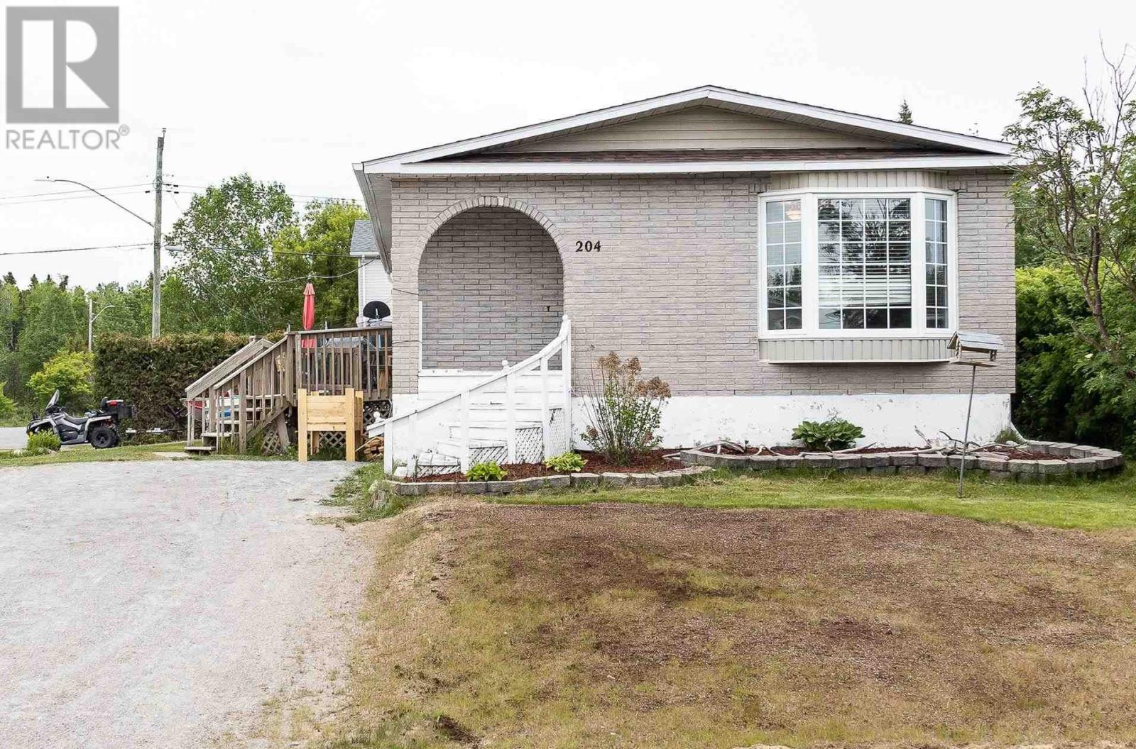 204 Centennial Dr, Longlac, Ontario  P0T 2A0 - Photo 1 - TB251786