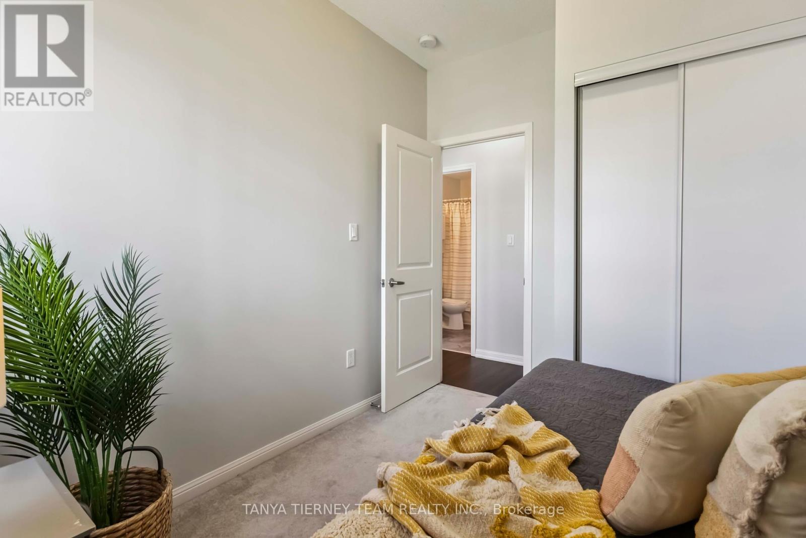 404 - 84 Aspen Springs Drive, Clarington, Ontario  L1C 0V3 - Photo 34 - E12432064