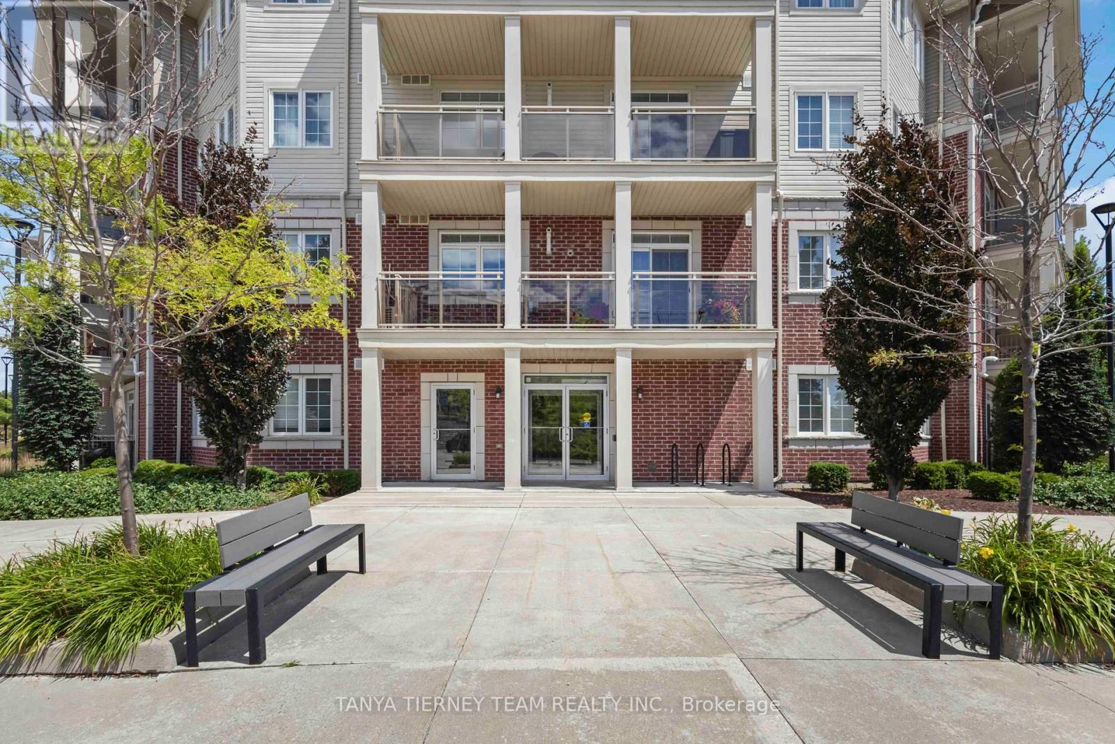 404 - 84 Aspen Springs Drive, Clarington, Ontario  L1C 0V3 - Photo 5 - E12432064