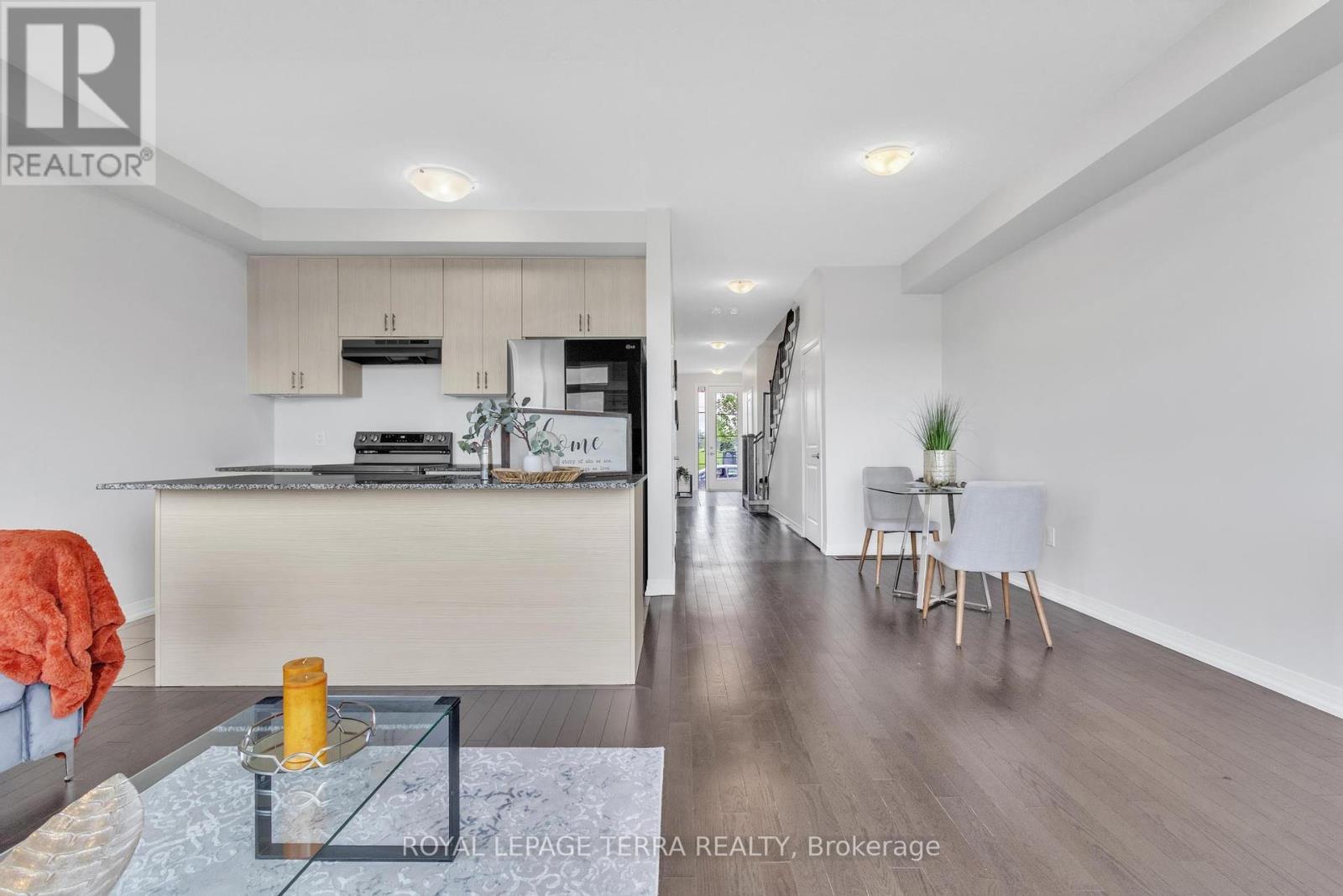352 Bismark Drive, Cambridge, Ontario  N1S 0C6 - Photo 11 - X12427093