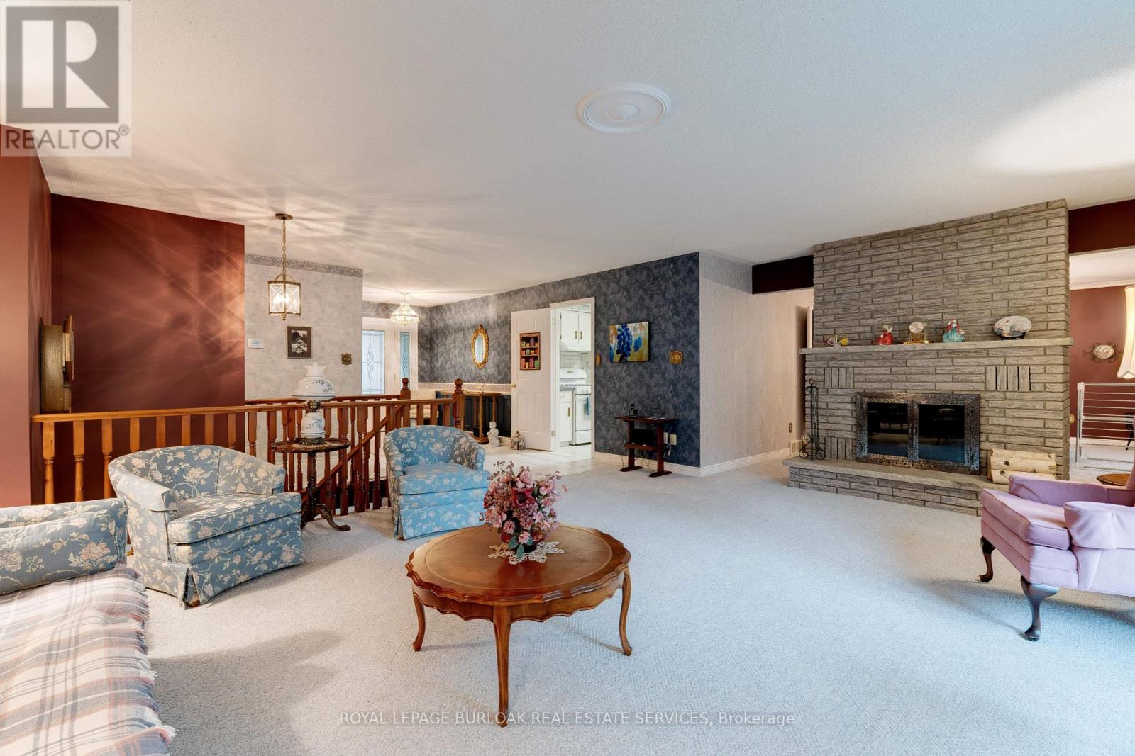 43 Acredale Drive, Hamilton, Ontario  L0R 1H2 - Photo 8 - X12420961