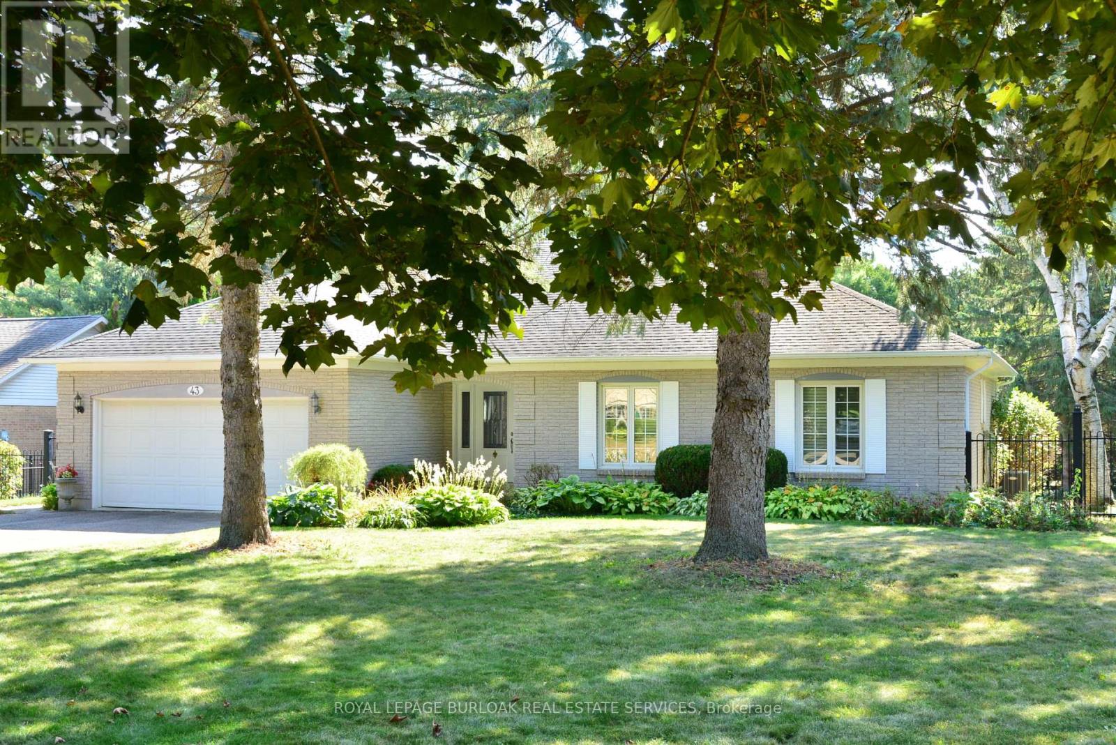 43 Acredale Drive, Hamilton, Ontario  L0R 1H2 - Photo 2 - X12420961