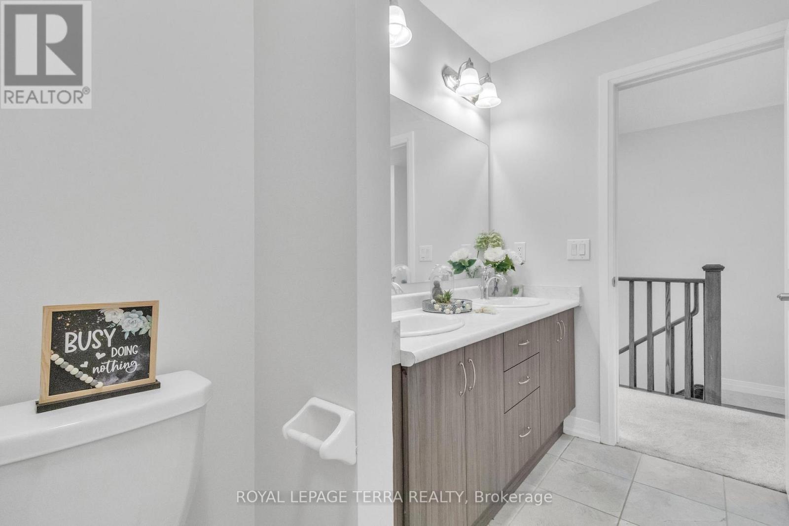 352 Bismark Drive, Cambridge, Ontario  N1S 0C6 - Photo 44 - X12427093