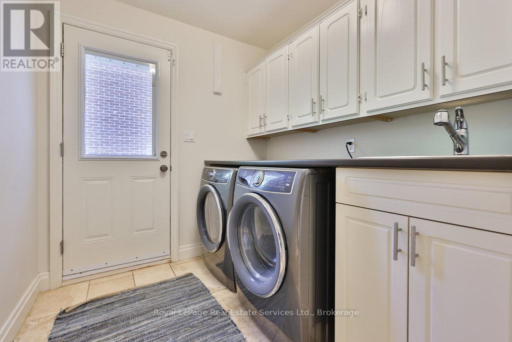 165 Digby Road, Oakville, Ontario  L6J 6A8 - Photo 15 - W12432170