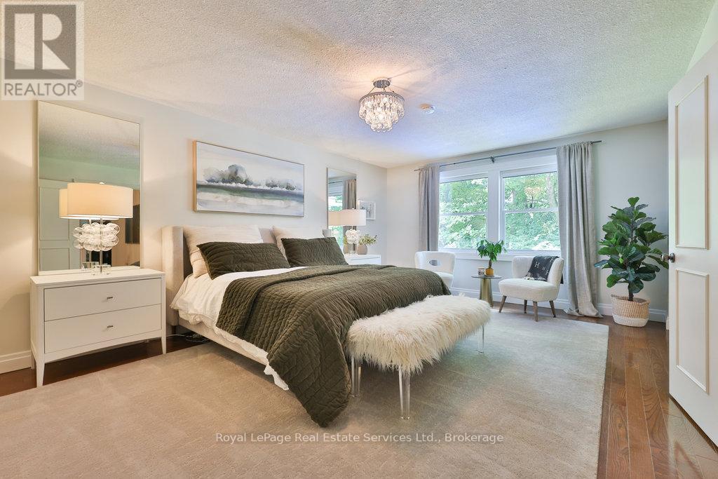 165 Digby Road, Oakville, Ontario  L6J 6A8 - Photo 17 - W12432170