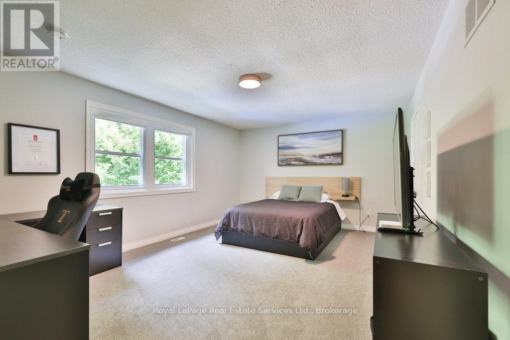 165 Digby Road, Oakville, Ontario  L6J 6A8 - Photo 20 - W12432170
