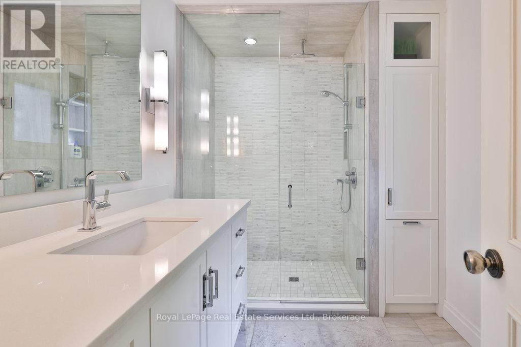 165 Digby Road, Oakville, Ontario  L6J 6A8 - Photo 23 - W12432170