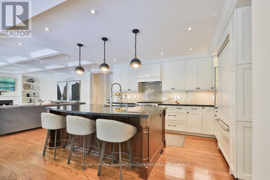 165 Digby Road, Oakville, Ontario  L6J 6A8 - Photo 8 - W12432170