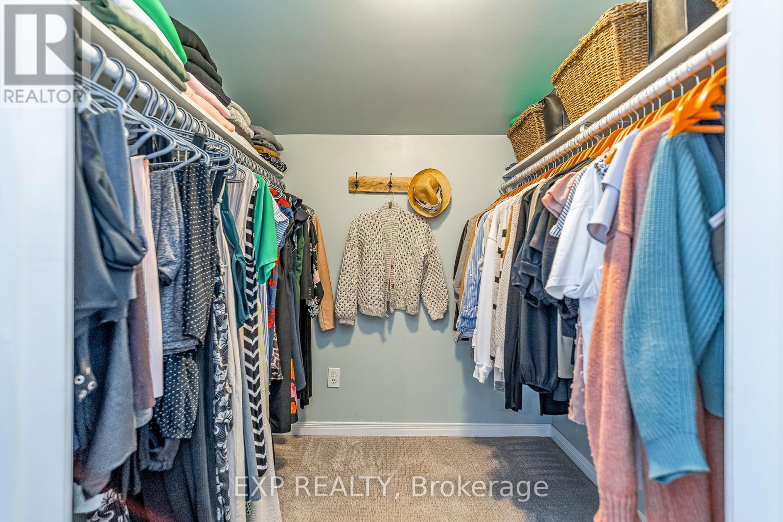 36 Bethune Way, Ottawa, Ontario  K2K 1C3 - Photo 21 - X12432096