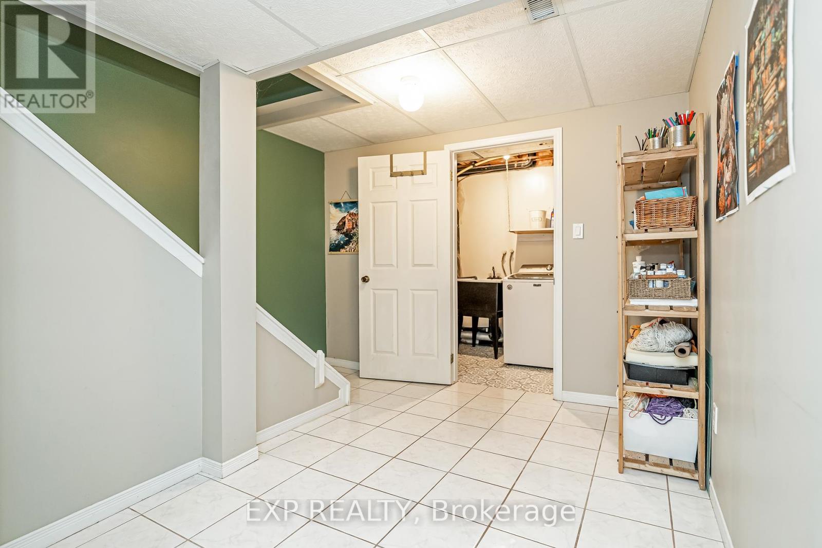 36 Bethune Way, Ottawa, Ontario  K2K 1C3 - Photo 32 - X12432096