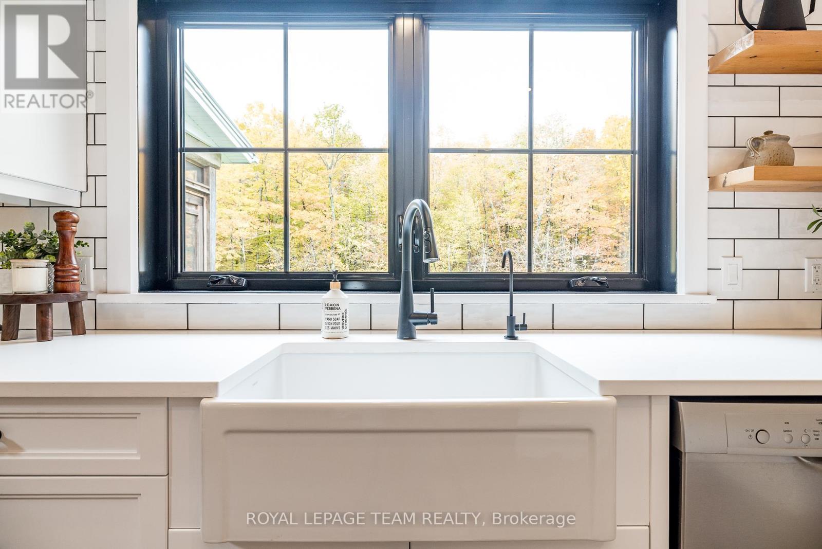 102 Brookberry Crescent, North Grenville, Ontario  K0G 1J0 - Photo 21 - X12432146