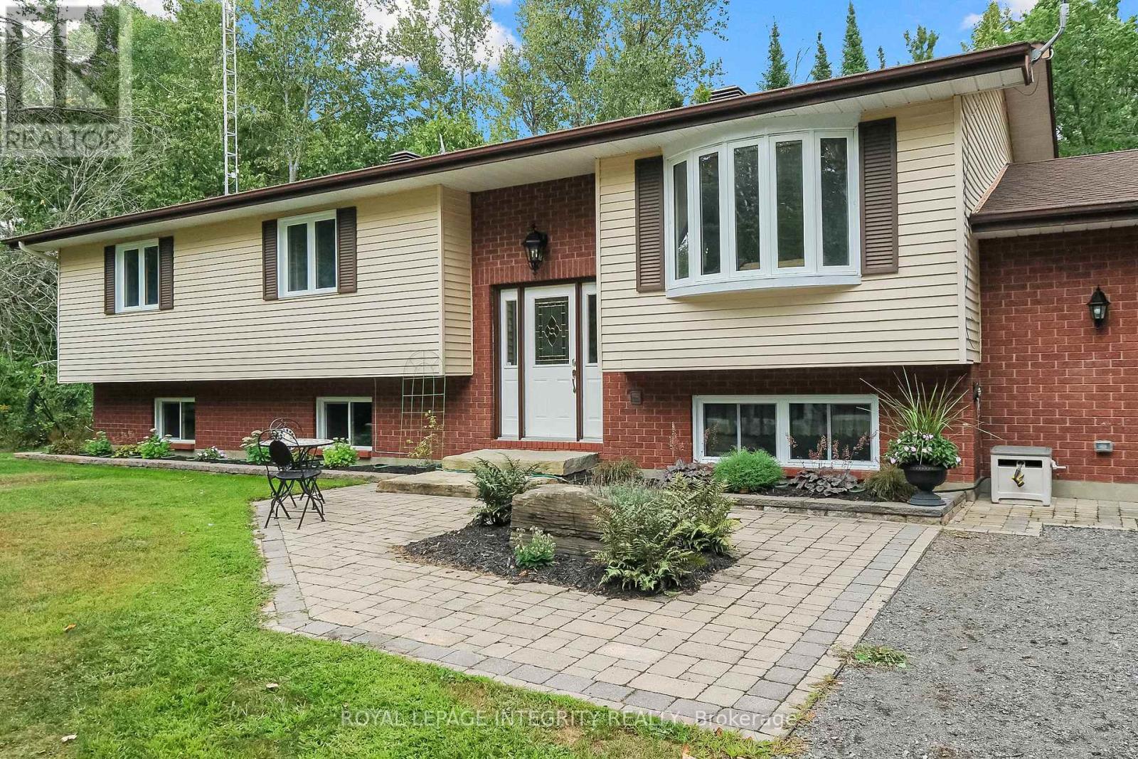 261 Kings Creek Road, Beckwith, Ontario  K0A 1B0 - Photo 2 - X12432216