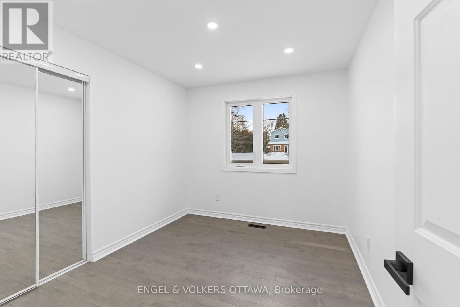 1375 Trebla Way, Ottawa, Ontario  K4P 1E4 - Photo 16 - X12432221