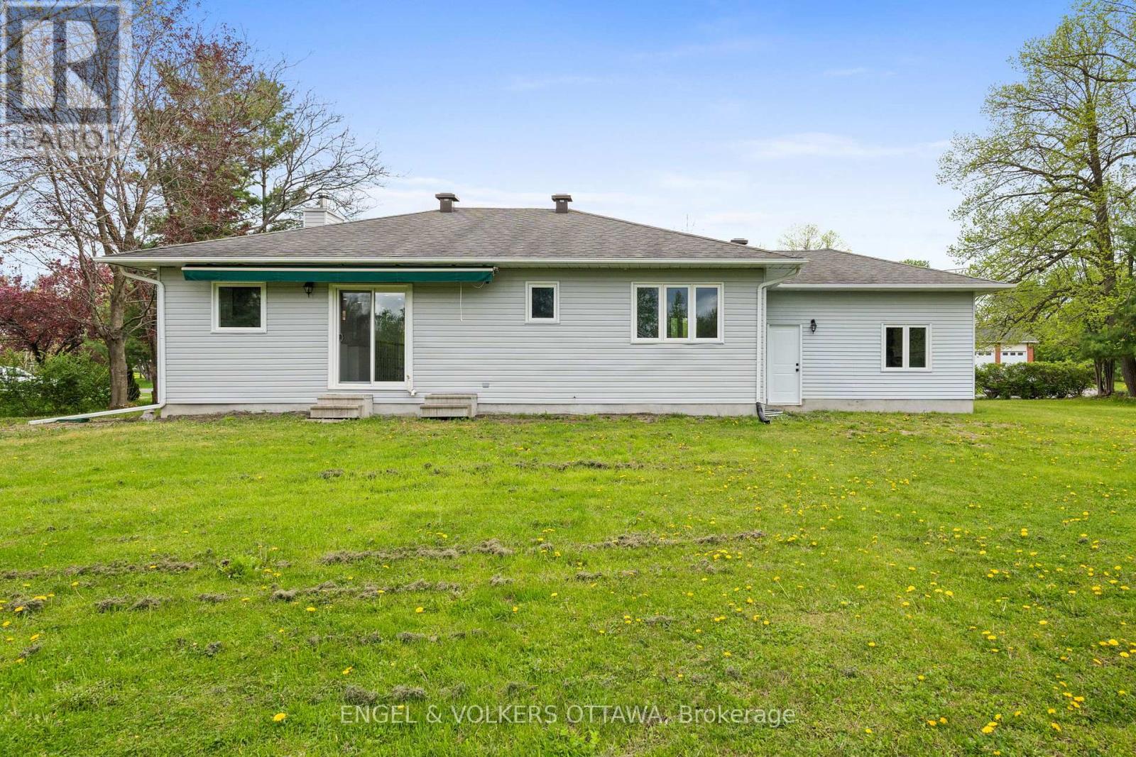 1375 Trebla Way, Ottawa, Ontario  K4P 1E4 - Photo 32 - X12432221