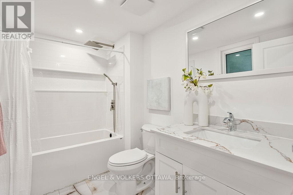 12 Bayside Private, Ottawa, Ontario  K1V 9R3 - Photo 19 - X12432232