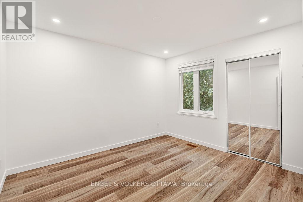 12 Bayside Private, Ottawa, Ontario  K1V 9R3 - Photo 25 - X12432232