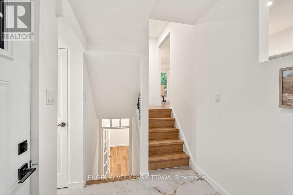 12 Bayside Private, Ottawa, Ontario  K1V 9R3 - Photo 29 - X12432232