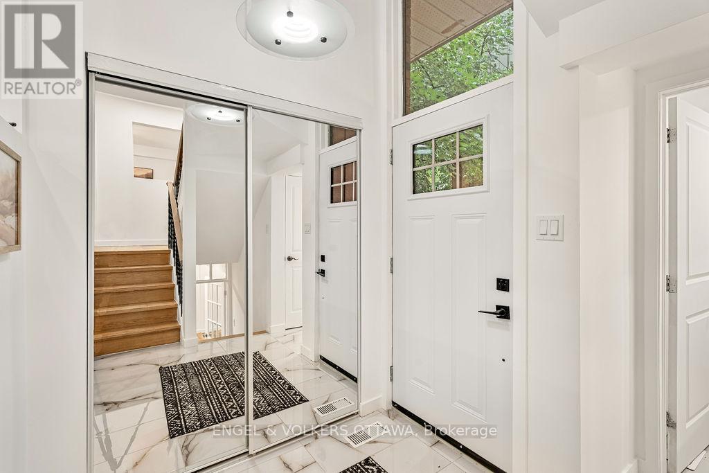 12 Bayside Private, Ottawa, Ontario  K1V 9R3 - Photo 30 - X12432232