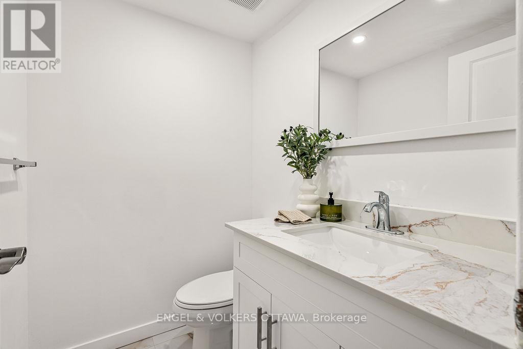 12 Bayside Private, Ottawa, Ontario  K1V 9R3 - Photo 31 - X12432232