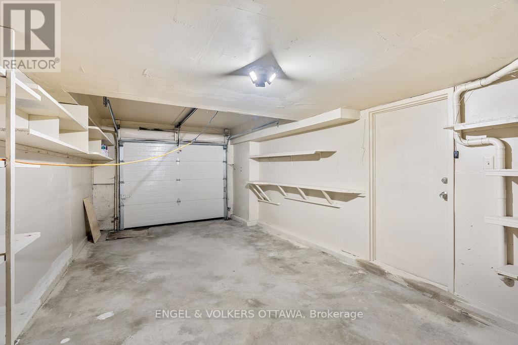 12 Bayside Private, Ottawa, Ontario  K1V 9R3 - Photo 34 - X12432232