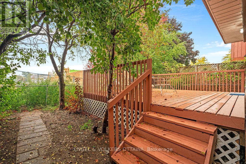 12 Bayside Private, Ottawa, Ontario  K1V 9R3 - Photo 37 - X12432232