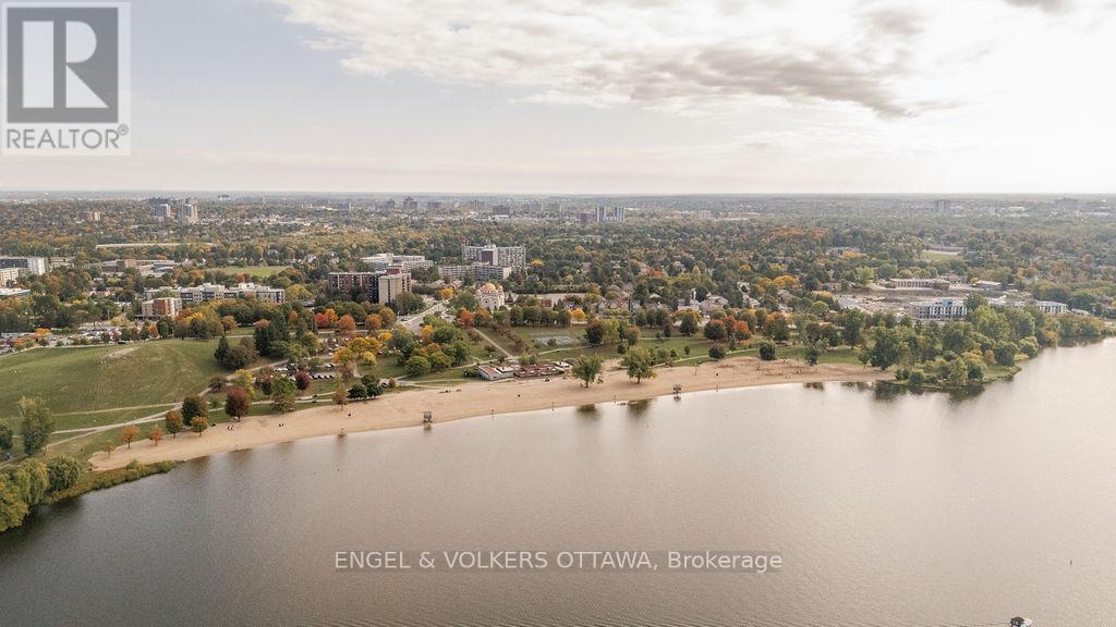 12 Bayside Private, Ottawa, Ontario  K1V 9R3 - Photo 43 - X12432232