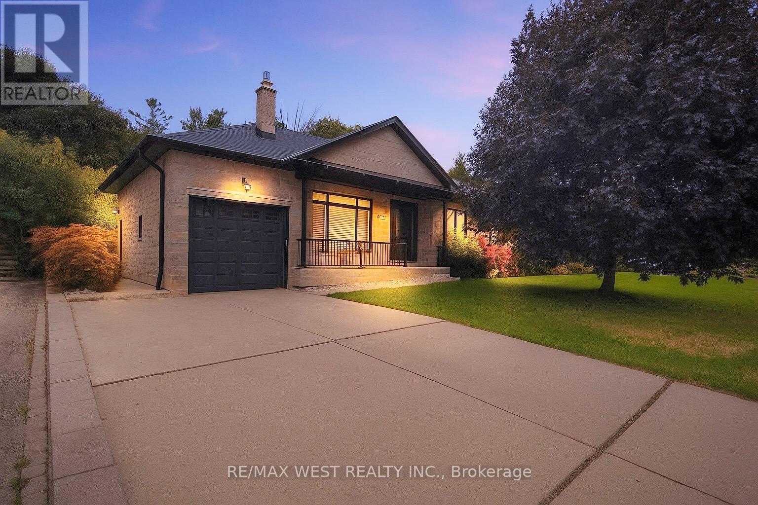 30 GOODMAN CRESCENT, Vaughan, Ontario