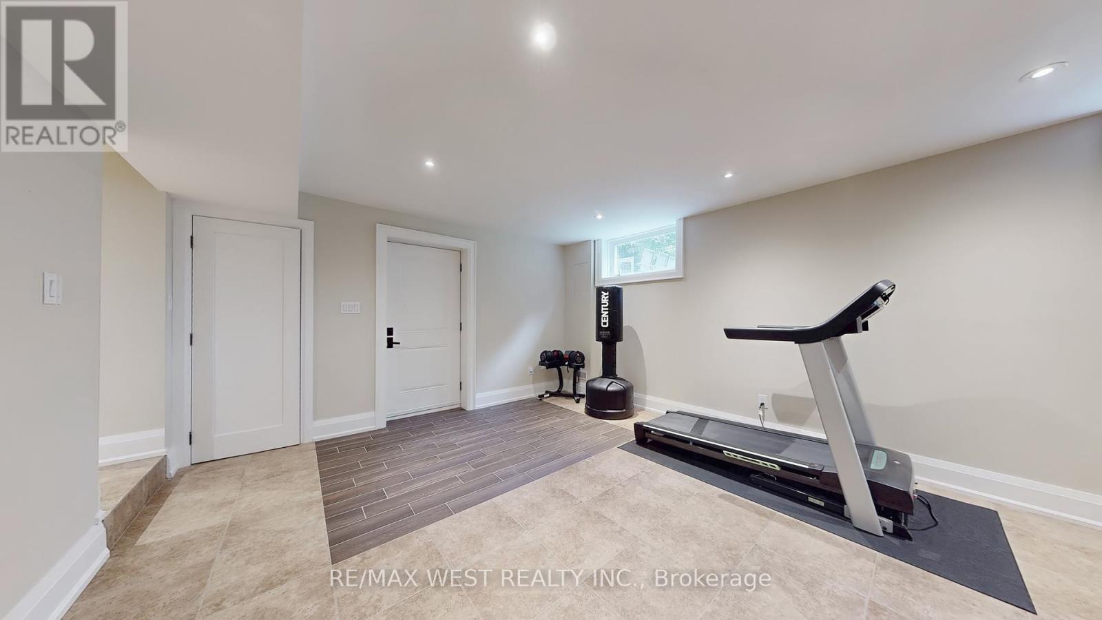 30 Goodman Crescent, Vaughan, Ontario  L6A 1E8 - Photo 20 - N12432041