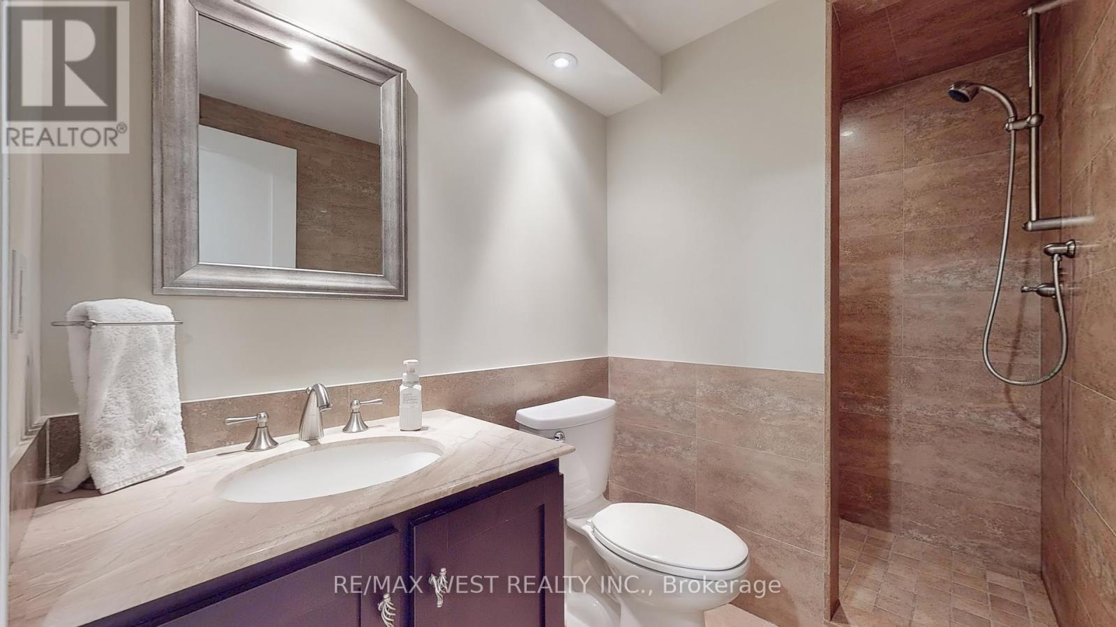 30 Goodman Crescent, Vaughan, Ontario  L6A 1E8 - Photo 22 - N12432041