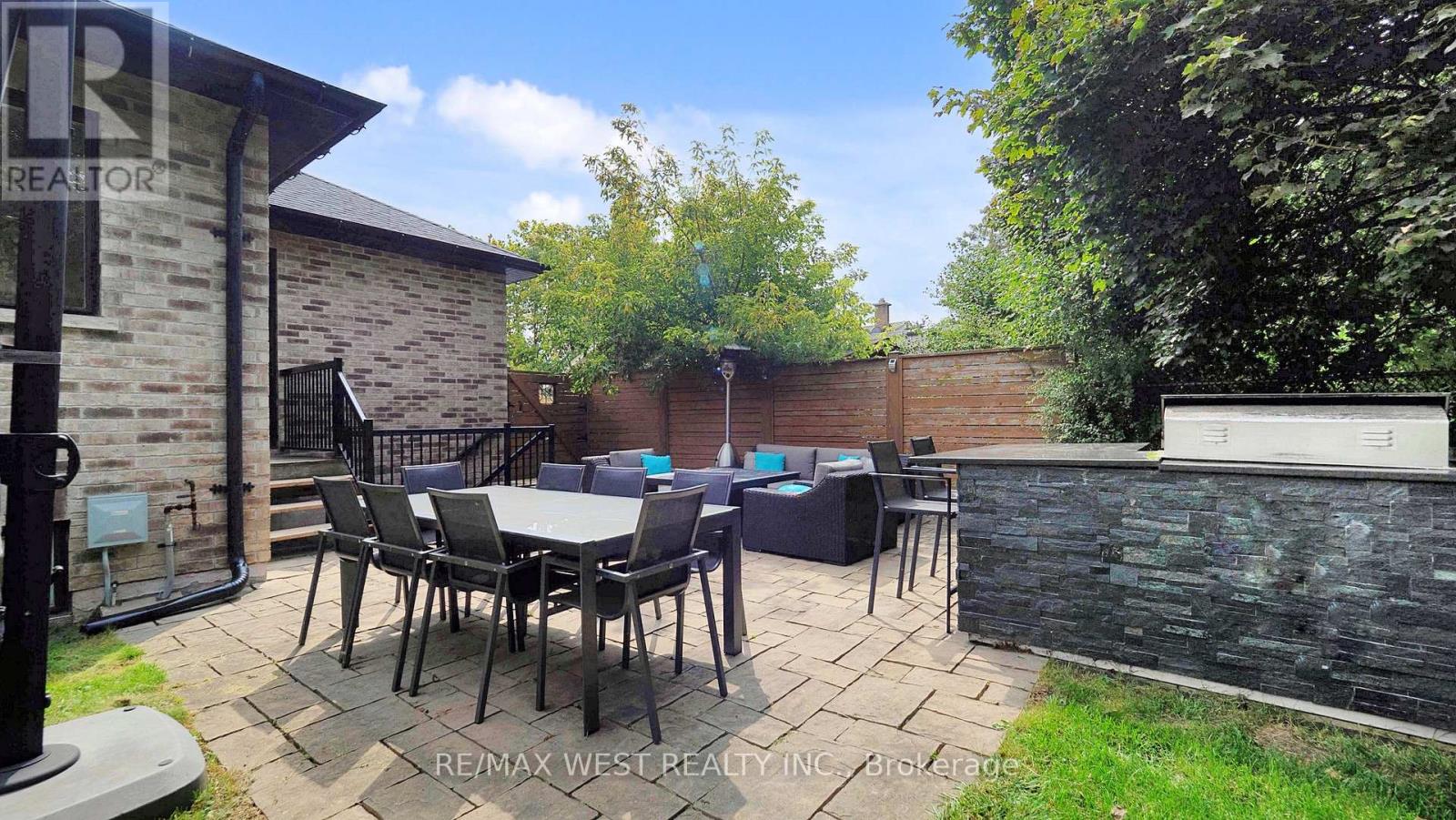 30 Goodman Crescent, Vaughan, Ontario  L6A 1E8 - Photo 25 - N12432041