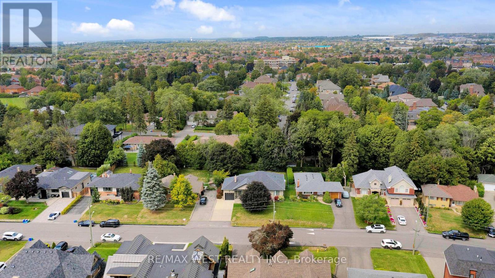 30 Goodman Crescent, Vaughan, Ontario  L6A 1E8 - Photo 28 - N12432041